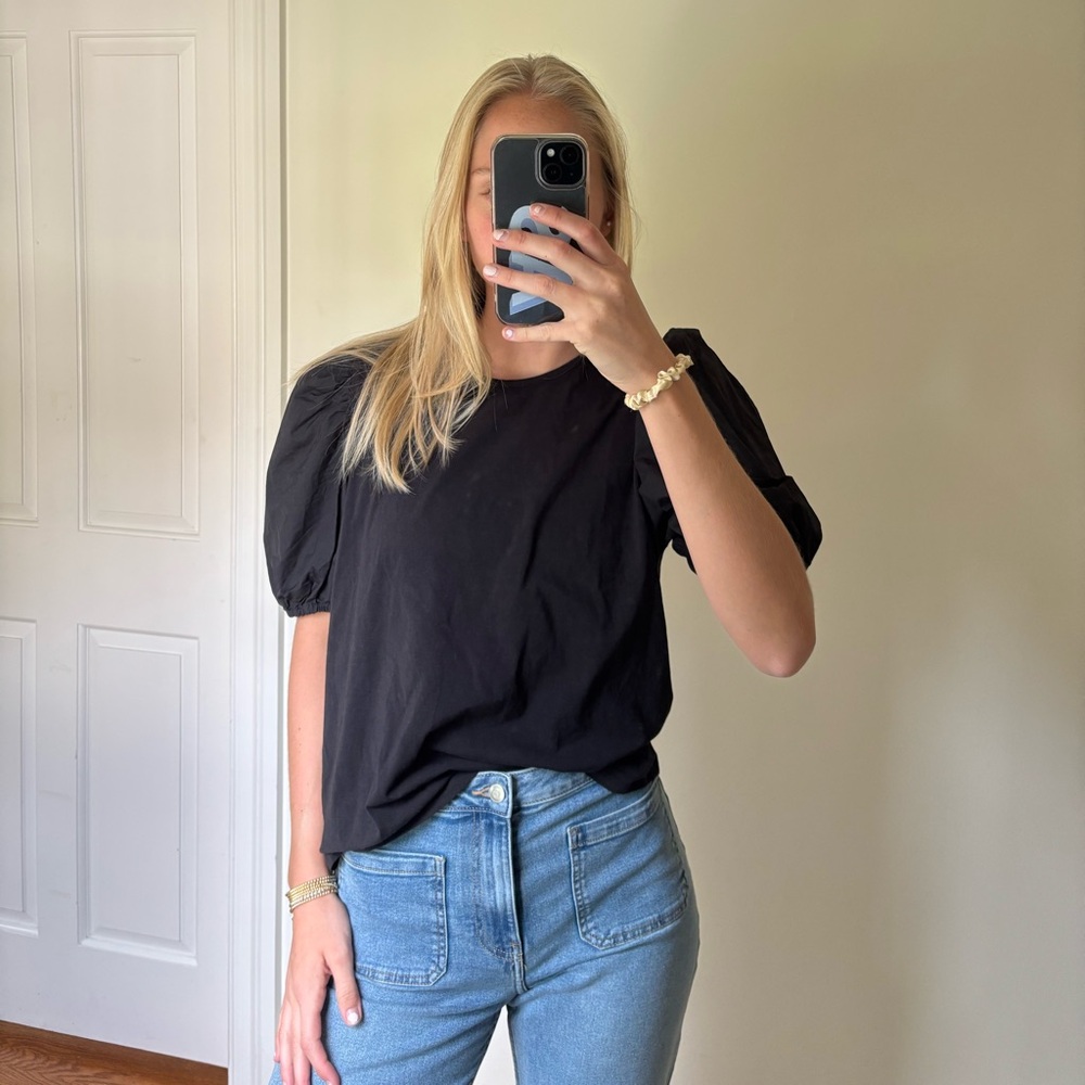 Black Puff Sleeve Tshirt